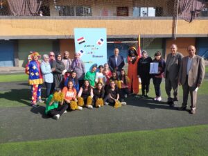 افضل رسمة لبرج ايفل داخل مجمع مدارس الشبان العالمية ببنها