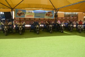 محافظ القليوبية يشهد تسليم مشروع برنامج فرصة تحت شعار "ابدأ وإحنا معاك"