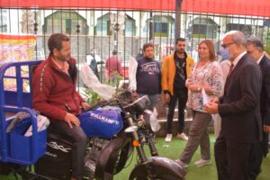 محافظ القليوبية يشهد تسليم مشروع برنامج فرصة تحت شعار "ابدأ وإحنا معاك"