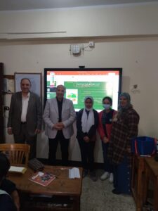 مدير مجمع شبان بنها يتابع سير العملية التعليمية