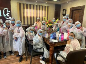 شبان بنها تنظم زياره إلي مصنع سويت ميكرز للحلويات