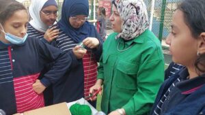 تدريب طلاب شبان بنها علي اعادة تدوير المخلفات