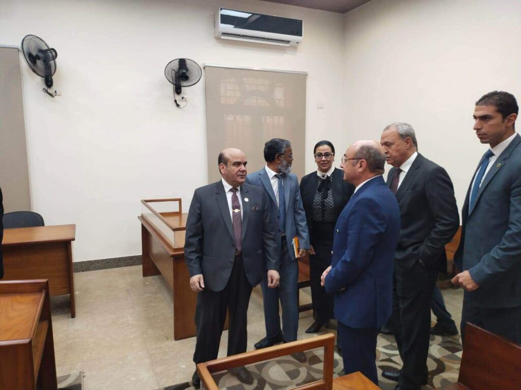 صور - وزير العدل ومحافظ القليوبية يفتتحان أعمال تطوير محكمة الطفل ببنها صور - وزير العدل ومحافظ القليوبية يفتتحان أعمال تطوير محكمة الطفل ببنها