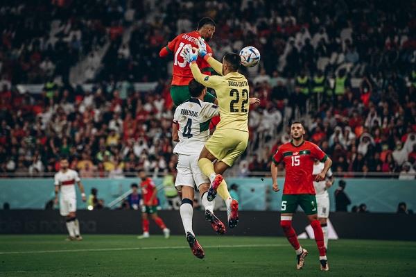 المغرب يسطر التاريخ بعد الفوز على البرتغال ويتأهل لنصف النهائي المغرب يسطر التاريخ بعد الفوز على البرتغال ويتأهل لنصف النهائي