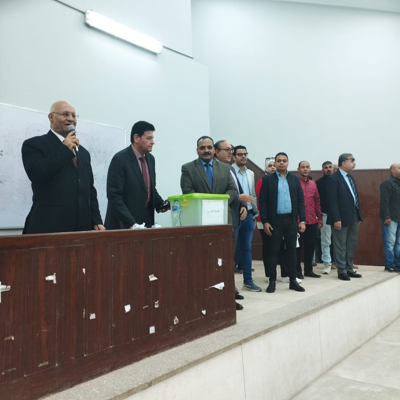 رئيس جامعة بنها يتابع انطلاق ماراثون انتخابات الاتحادات الطلابية بالجامعة رئيس جامعة بنها يتابع انطلاق ماراثون انتخابات الاتحادات الطلابية بالجامعة