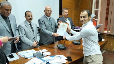 رئيس جامعة بنها يكرم الطلاب الفائزين في المسابقات الثقافية
