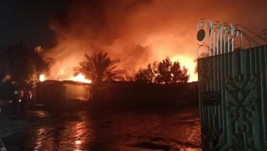 الدفع بـ 12 سيارة إطفاء للسيطرة على حريق بمزرعة بالعبور الدفع بـ 12 سيارة إطفاء للسيطرة على حريق بمزرعة بالعبور