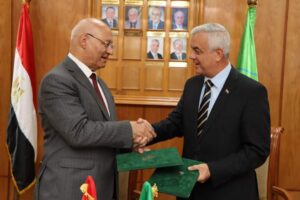 بروتوكول تعاون بين جامعتي بنها والمنوفية في مجال التبادل الطلابي