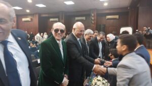 صبحي يشاهد نموذج محاكاة مجلس النواب حول "تجفيف منابع الفساد"