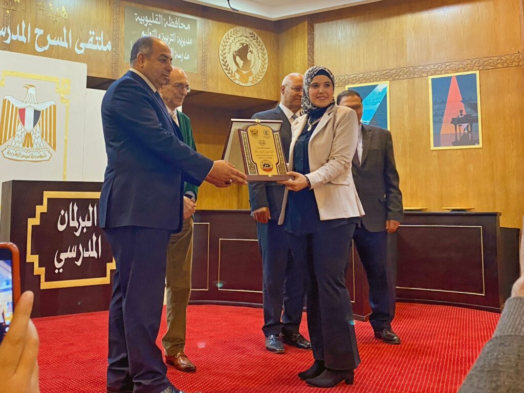 "أيقونة الاعلام" صبحي وفرج يكرمان رئيس قسم الاعلام بشبان بنها