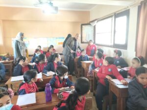 مدير عام شبان ببنها يتابع طلاب الدمج خلال الامتحانات