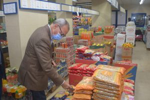 محافظ القليوبية يقود حملة مكبرة لمتابعة انضباط أسعار السلع الغذائية - صور