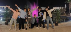 الشبان داخل مسرح الفنان محمد صبحي