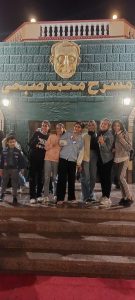 الشبان داخل مسرح الفنان محمد صبحي