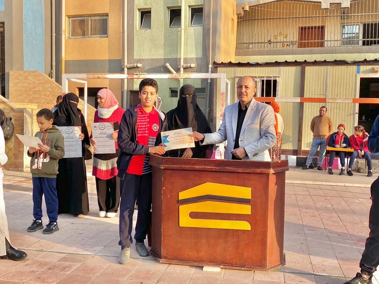 الشبان تكرم المخترعين بنادي العلوم والطيران