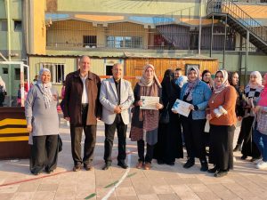 شبان بنها تكرم أسرة اللغة الانجليزية 