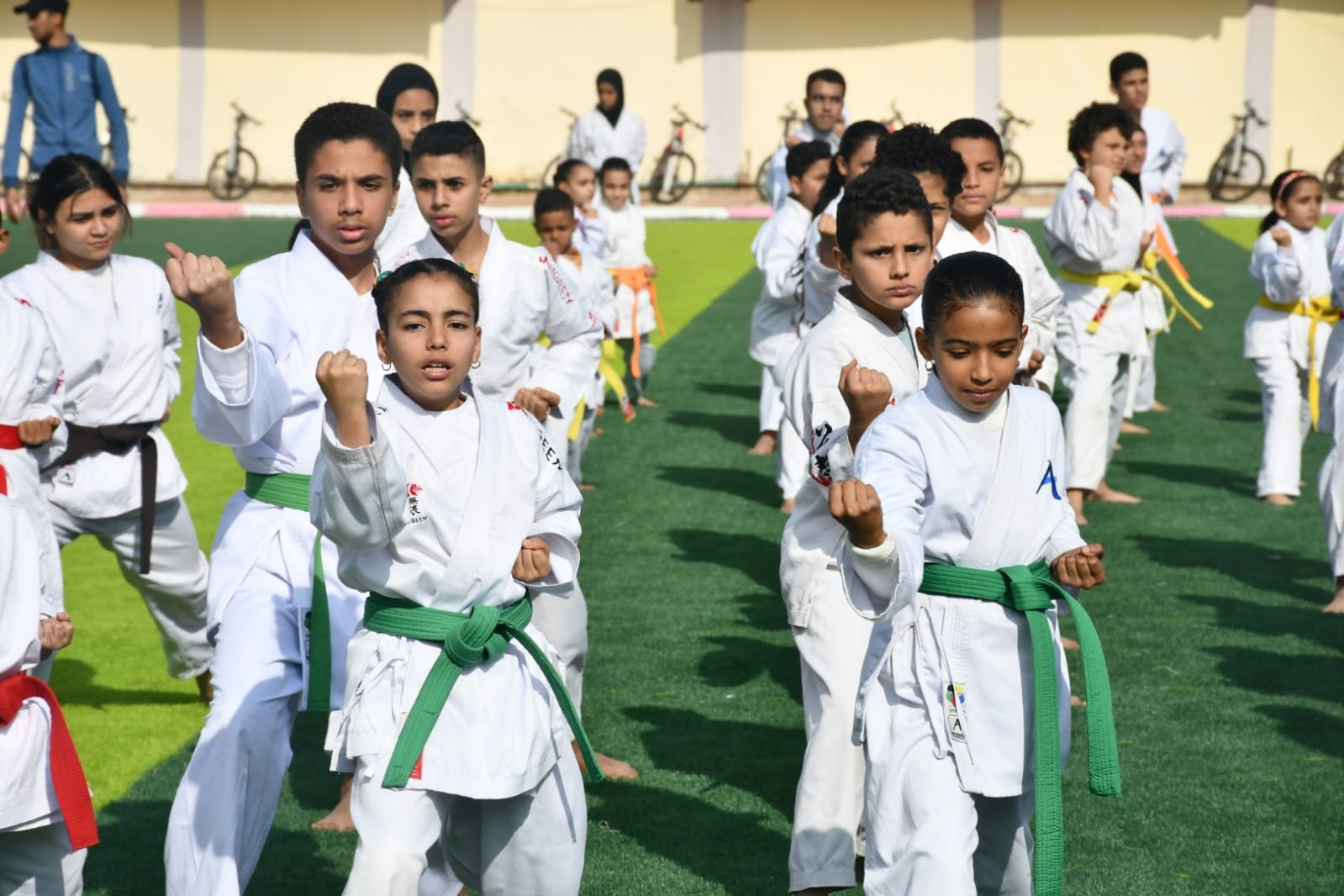 وزير الشباب والرياضة يفتتح ملعب قانونى وملعب متعدد بنادى القناطر الخيرية وزير الشباب والرياضة يفتتح ملعب قانونى وملعب متعدد بنادى القناطر الخيرية