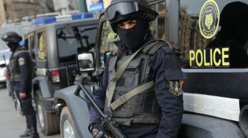 ضبط 4 كيلو هيروين وحشيش في مداهمة أمنية بشبين القناطر ضبط 4 كيلو هيروين وحشيش في مداهمة أمنية بشبين القناطر