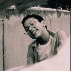 لافتات بشوارع الخانكة تطالب بالقصاص للطفل زياد ضحية مدمني المخدرات - صور