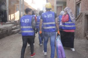 صور - قافلة ستر وعافية لخدمة أهالي قرية عزبة البنك بالخانكة