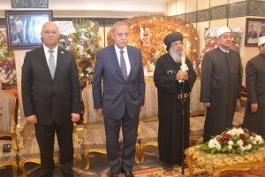 محافظ القليوبية يقدم التهاني للأقباط بمناسبة عيد الميلاد المجيد - صور