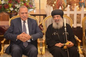 محافظ القليوبية يقدم التهاني للأقباط بمناسبة عيد الميلاد المجيد - صور