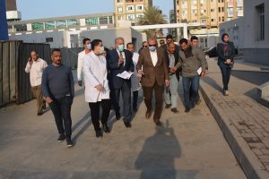 محافظ القليوبية يتفقد مستشفى القناطر المركزي وأعمال رصف طريق نوى شبين