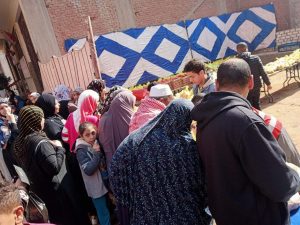 "الغفور الرحيم" تُنظم سوقاً خيرياً لبيع السلع الغذائية بأسعار مخفضة في القليوبية