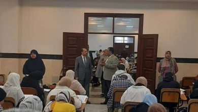 نائب رئيس جامعة بنها يتفقد سير الامتحانات بكلية التربية