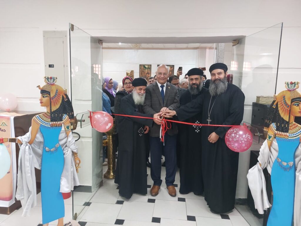 رئيس جامعة بنها يفتتح معرض جماليات الفنون القبطية والفرعونية لطلاب التربية النوعية