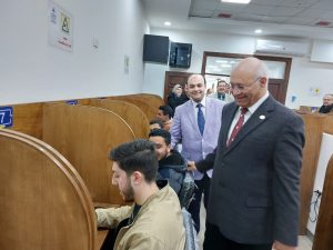 رئيس جامعة بنها يتفقد الامتحانات بكليات التربية الرياضية والعلاج الطبيعي والتربية