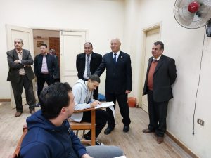 رئيس جامعة بنها يتفقد الامتحانات بكليتي الزراعة والطب البيطرى - صور