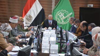 محافظ القليوبية يجتمع بلجنة اختيار الأم المثالية لاختيار 3 أمهات محافظ القليوبية يجتمع بلجنة اختيار الأم المثالية لاختيار 3 أمهات