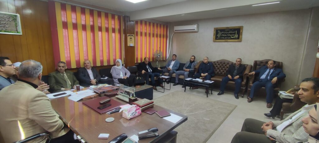 اجتماع اللجنة التنفيذية للمبادرة الوطنية "المواطن القدوة" بالقليوبية لوضع آليات التنفيذ اجتماع اللجنة التنفيذية للمبادرة الوطنية "المواطن القدوة" بالقليوبية لوضع آليات التنفيذ