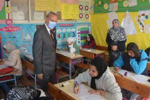 محافظ القليوبية يتفقد سير امتحانات الشهادة الإعدادية بمدارس بنها وكفر شكر