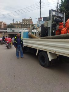 صور - رفع تجمعات مياه الأمطار من شوارع القليوبية
