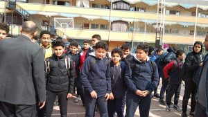 شبان بنها تتحدى مخاطر الزلازل بتجربة اخلاء ناجحة