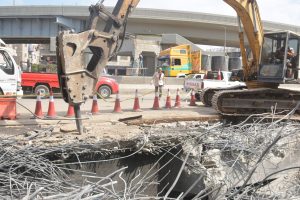 محافظ القليوبيه يتابع تطوير كوبري المصنع الحربي ببنها وصيانة كوبري الثلاجة بشبرا الخيمة