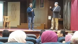 تدريبات معلمي مجمع مدارس الشبان ببنها علي ايدي متخصصين بجامعة بنها