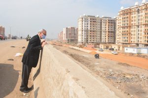 محافظ القليوبية: تحويل بؤر تجمع القمامة بشارع 15مايو إلى مسطحات خضراء