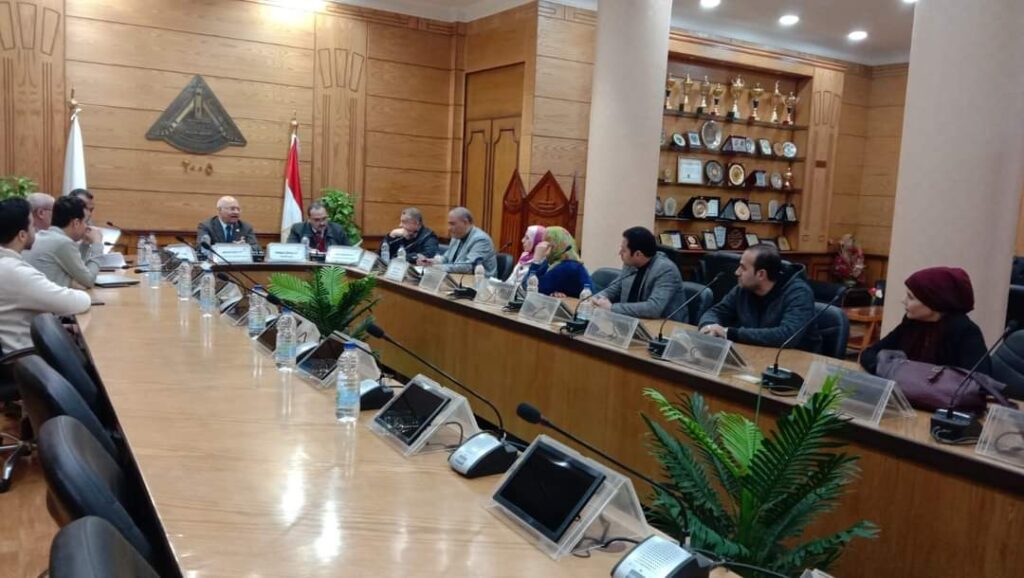رئيس جامعة بنها يتابع الاستعداد لمسابقة أفضل جامعة في الأنشطة الطلابية