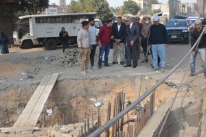 محافظ القليوبية يتابع أعمال صيانة كوبري الثلاجة بحي غرب شبرا الخيمة