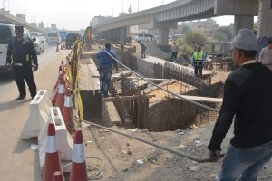 محافظ القليوبية يتابع أعمال صيانة كوبري الثلاجة بحي غرب شبرا الخيمة