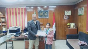 وكيل وزارة الشباب والرياضة بالقليوبية يكرم بطلة الكاراتيه منة أمام - صور