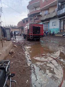 صور - اندلاع حريق بورشة يلتهم عدد من السيارات بالقليوبية