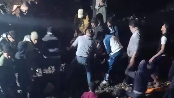 مصرع 6 ضحايا من عائلة واحدة غرقوا في بئر بطريق قنا سوهاج الصحراوي
