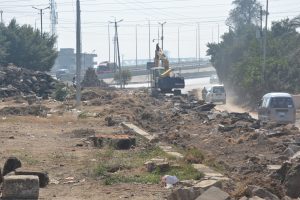 محافظ القليوبية يتفقد أعمال رصف محور الباسوسية بمدينة القناطر الخيرية