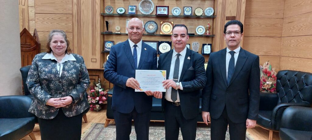 لانجازه 99 % .. مجلس جامعة بنها يكرم فريق عمل منظومة الشكاوى الحكومية الموحدة