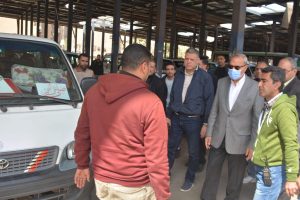 بعد تحريك أسعار البنزين .. محافظ القليوبية يتابع انتظام الحركة بالمواقف 