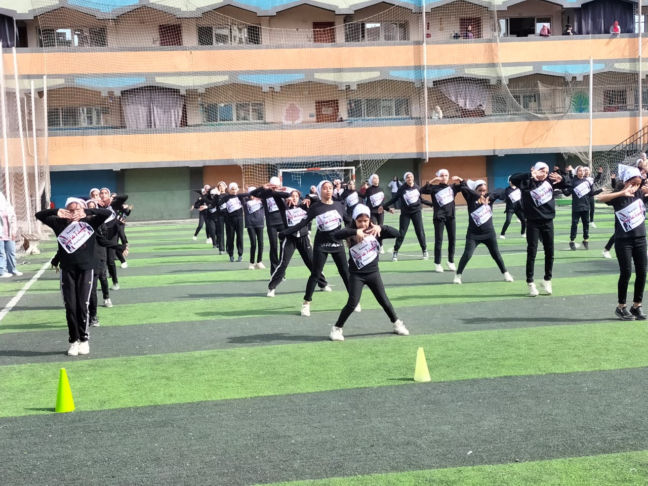 شبان بنها علي منصة التتويج لمسابقة العروض الرياضية
